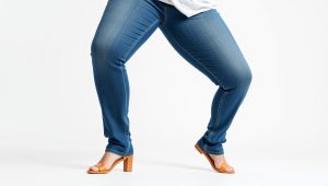 Best Jeans For Plus-Size Women 2026