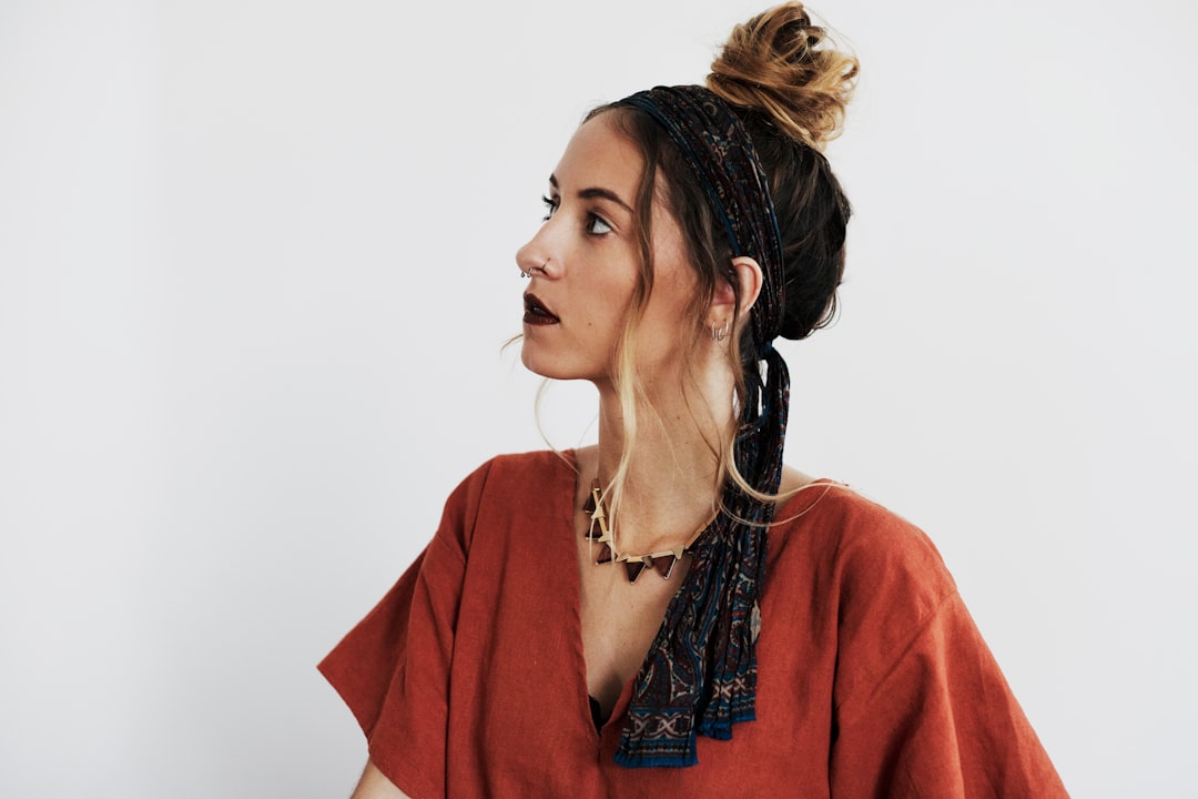 How to Accessorize an Outfit: A Plus Size Styling Guide