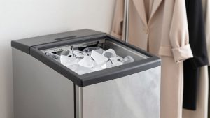 Best Undercounter Ice Makers for Home Bars Compared